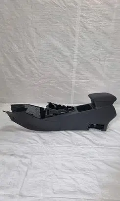 Opel Grandland X Center console 