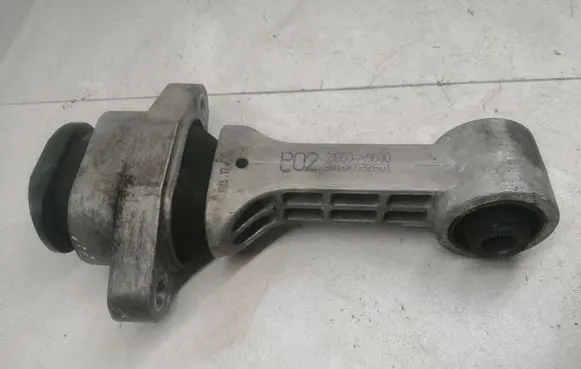 Hyundai i30 Engine mount bracket 21950A5000