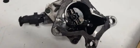 Renault Scenic RX Vacuum pump 7211722200 99T277