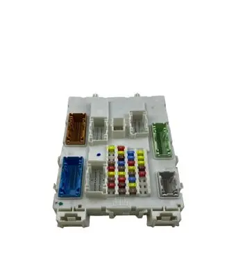 Ford Focus Fuse module BV6N14A073FM