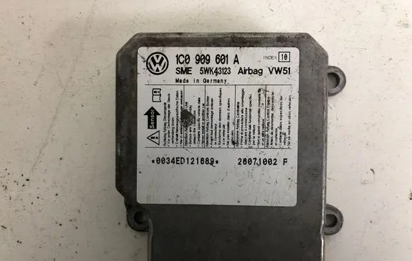 Skoda Fabia Mk1 (6Y) Airbag control unit/module 1C0909601A 5WK43123