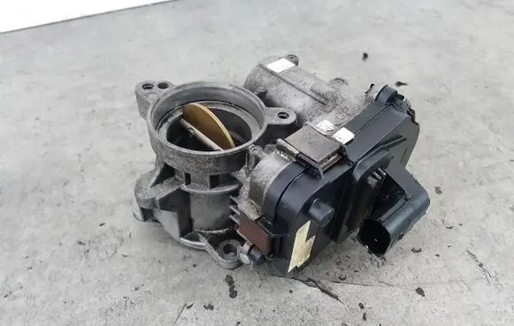 Opel Zafira B Throttle body valve 48CPD1