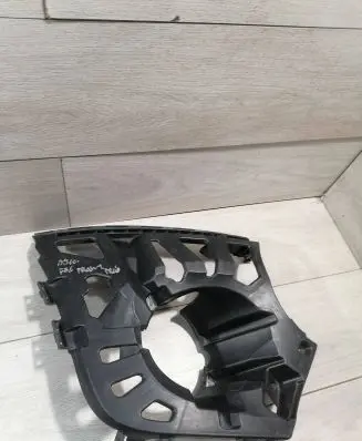 Mini One - Cooper F56 F55 Front bumper mounting bracket 7302508
