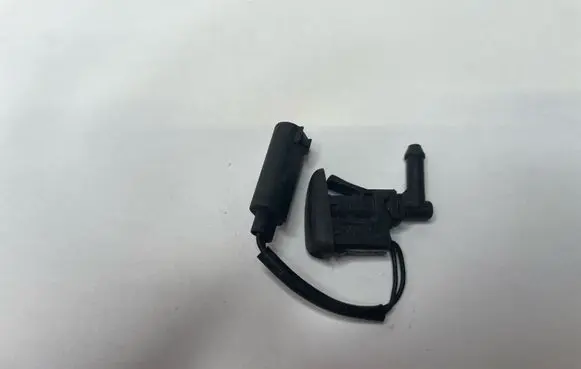 BMW 3 E46 Windshield washer spray nozzle 7056731