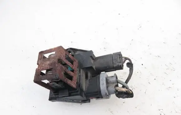 Peugeot 207 Coolant fan relay 9662872380