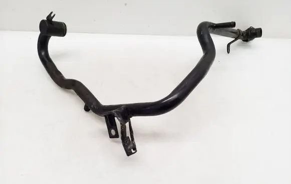 Volkswagen Touareg I Engine coolant pipe/hose