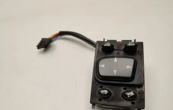 Mercedes-Benz S W220 Wing mirror switch A2208211551