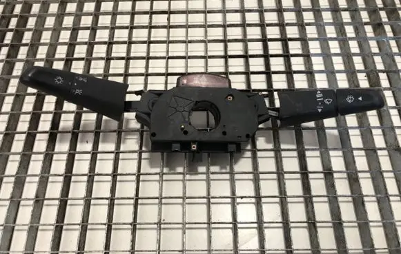 Wiper turn signal indicator stalk/switch