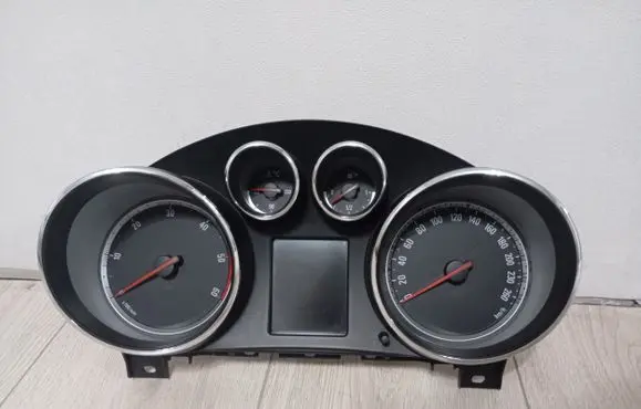 Opel Insignia A Speedometer (instrument cluster) 12844142