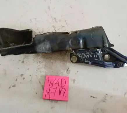 Renault Scenic II - Grand scenic II Front door lower hinge 9871351