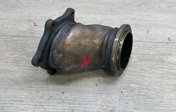Porsche Macan (95B) Muffler pipe connector clamp 95B253101