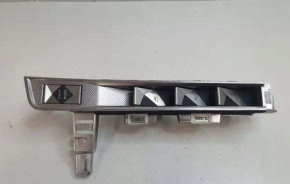 Citroen C4 Grand Picasso Central console control unit 9821893677