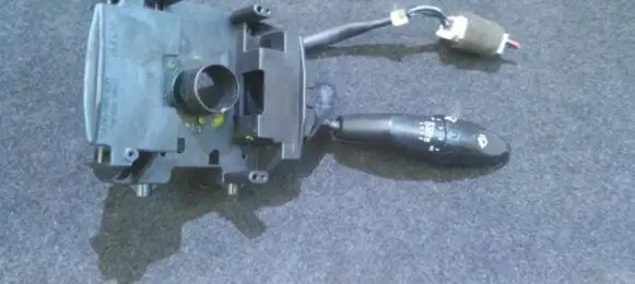 Hyundai Lantra II Wiper control stalk saeqb93
