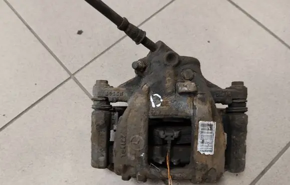 Mercedes-Benz Sprinter W906 Rear brake caliper