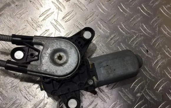 Mazda 626 Front door window regulator motor