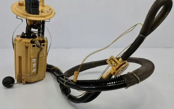 Volvo XC90 In-tank fuel pump 30792039