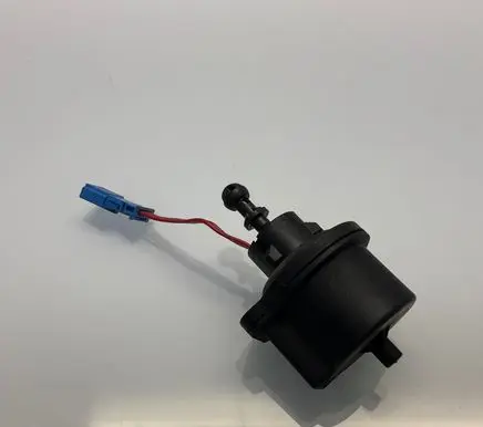 Mercedes-Benz E W211 Headlight level adjustment motor 73485702 N270R