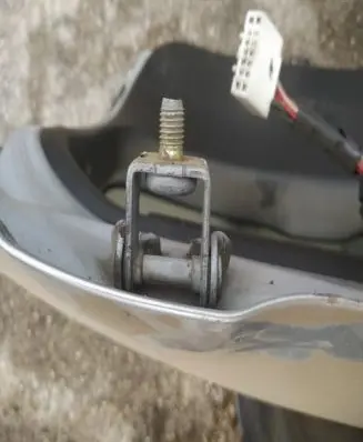 Mazda 3 I Tailgate/trunk/boot hinge