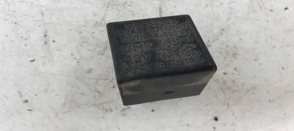 Mitsubishi Space Star Other relay MB953383