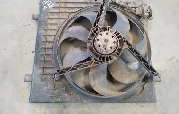 Seat Leon (1M) Radiator cooling fan shroud 1J0121207