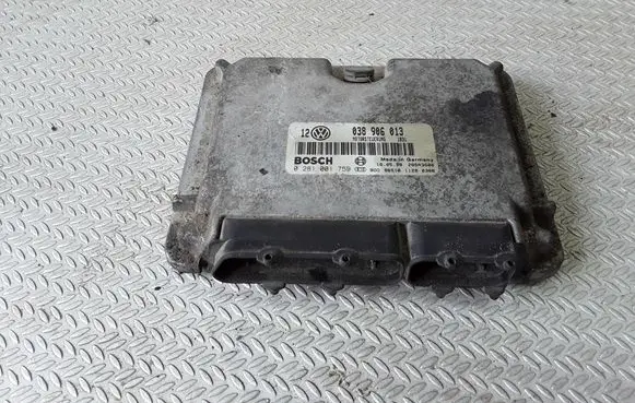 Volkswagen Golf IV Engine control unit/module 038906013 0281001759
