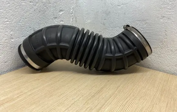 Chevrolet Captiva Air intake hose/pipe 96628960