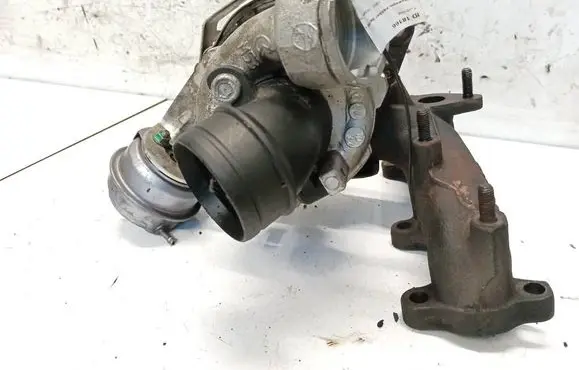 Volkswagen PASSAT B6 Turbo 03G253010 GT1646V