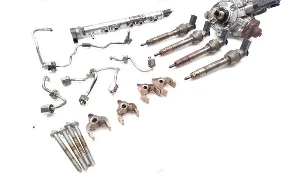 BMW 1 E81 E87 Fuel injection system set 7797874 0445010506 0445110289