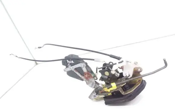 Hyundai Trajet Rear door lock