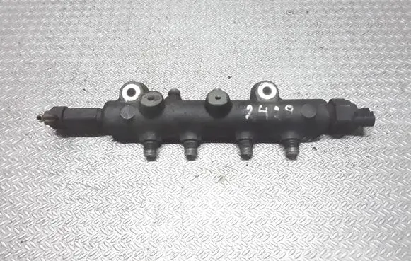 Mazda 5 Fuel main line pipe