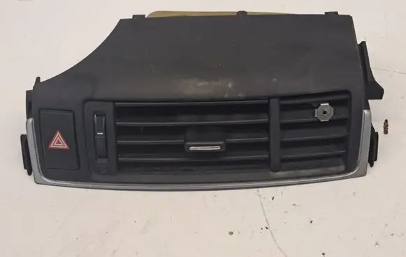 Toyota Verso Dash center air vent grill 56700F0305