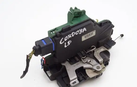 Seat Cordoba (6L) Front door lock 3B1837015AM