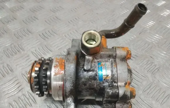 Nissan Almera N16 Power steering pump 5M321 1Z122132 5M321N