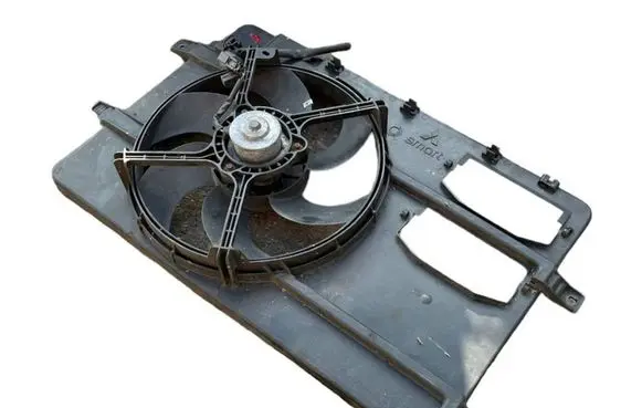Mitsubishi Colt Electric radiator cooling fan 1350A067