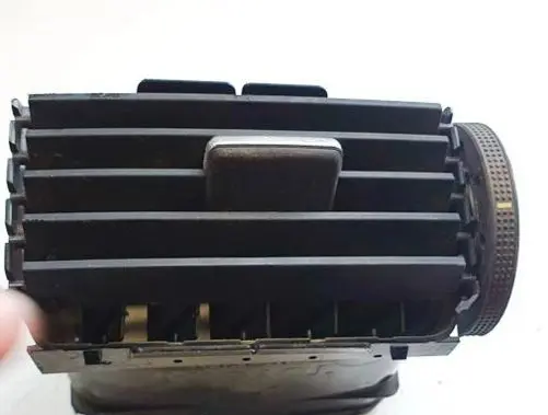 Toyota Avensis T250 Dash center air vent grill 8494