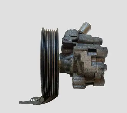 Opel Insignia A Power steering pump 55563329