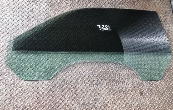 Dodge Challenger Front door window/glass (coupe) 