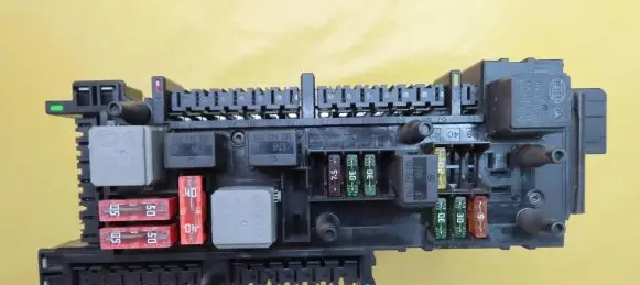 Mercedes-Benz C W204 SAM control unit A2045458201