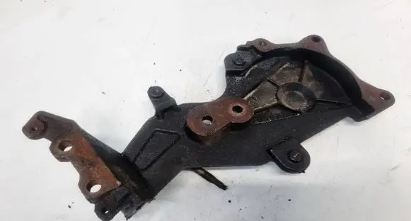 Toyota Corolla Verso E121 Engine mounting bracket 