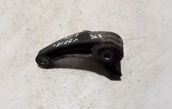 Volvo V50 Engine mounting bracket 31375369