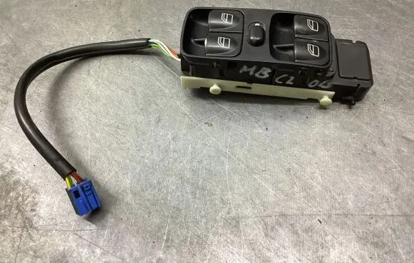 Mercedes-Benz C W203 Electric window control switch A2038218051