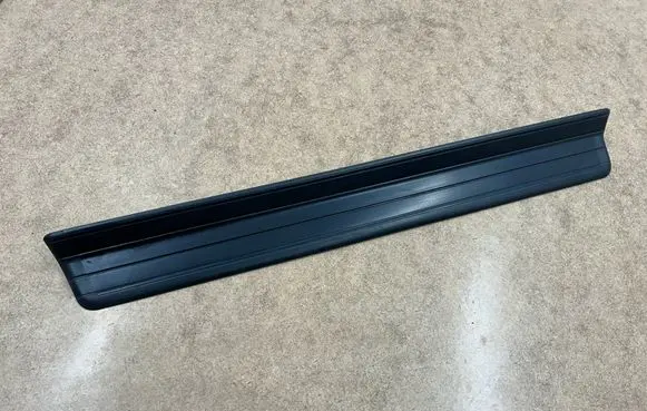 BMW 3 E46 Foot area side trim 51478219189 8219189 51478196129