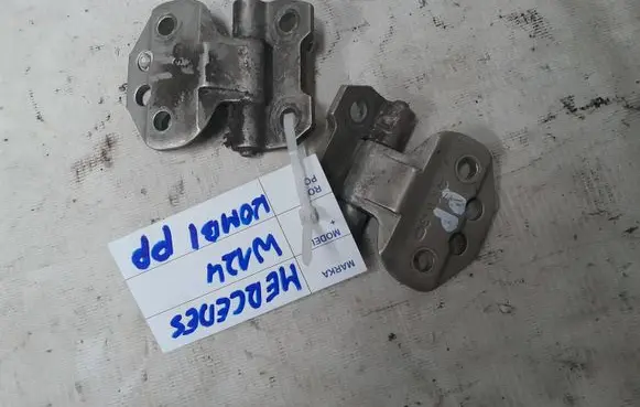 Mercedes-Benz E W124 Front door hinge set 