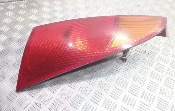 Ford Focus Rear/tail lights 1M5113405 CW170R