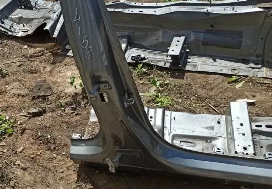 Volvo S60 Pillar (middle) 32132064