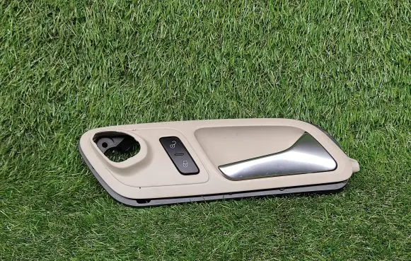 Volkswagen PASSAT CC Front door interior handle 3C8837114A 1K0962126B