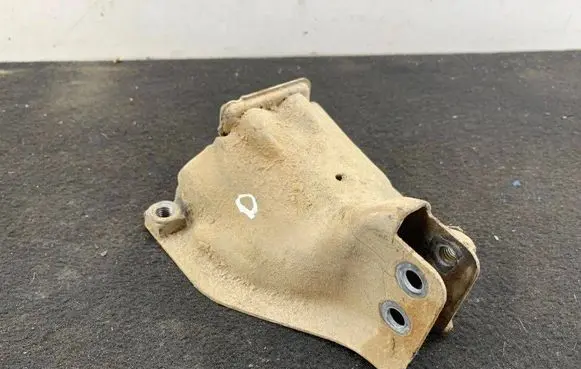 Audi A6 S6 C7 4G Engine mounting bracket 4G0399060
