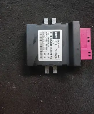 BMW 6 F06 Gran coupe Fuel pump relay 0171860604 7411596 55892110