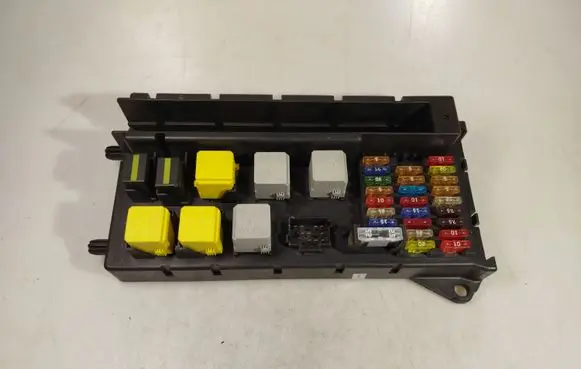 Mercedes-Benz Sprinter W906 Fuse module A9065454301 5B0UJ0107 03312011