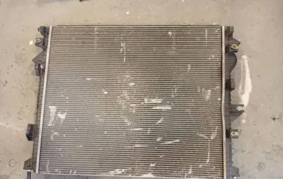 Ford Edge II Coolant radiator F2G38C607